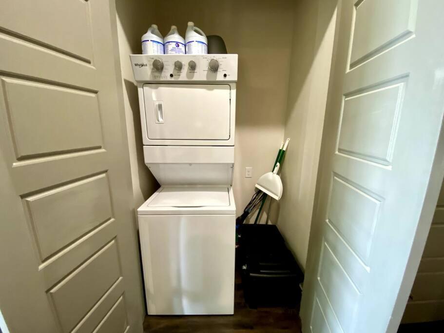 Luxury Apartment With King Bed And Pool And Free Parking 4 Houston Dış mekan fotoğraf